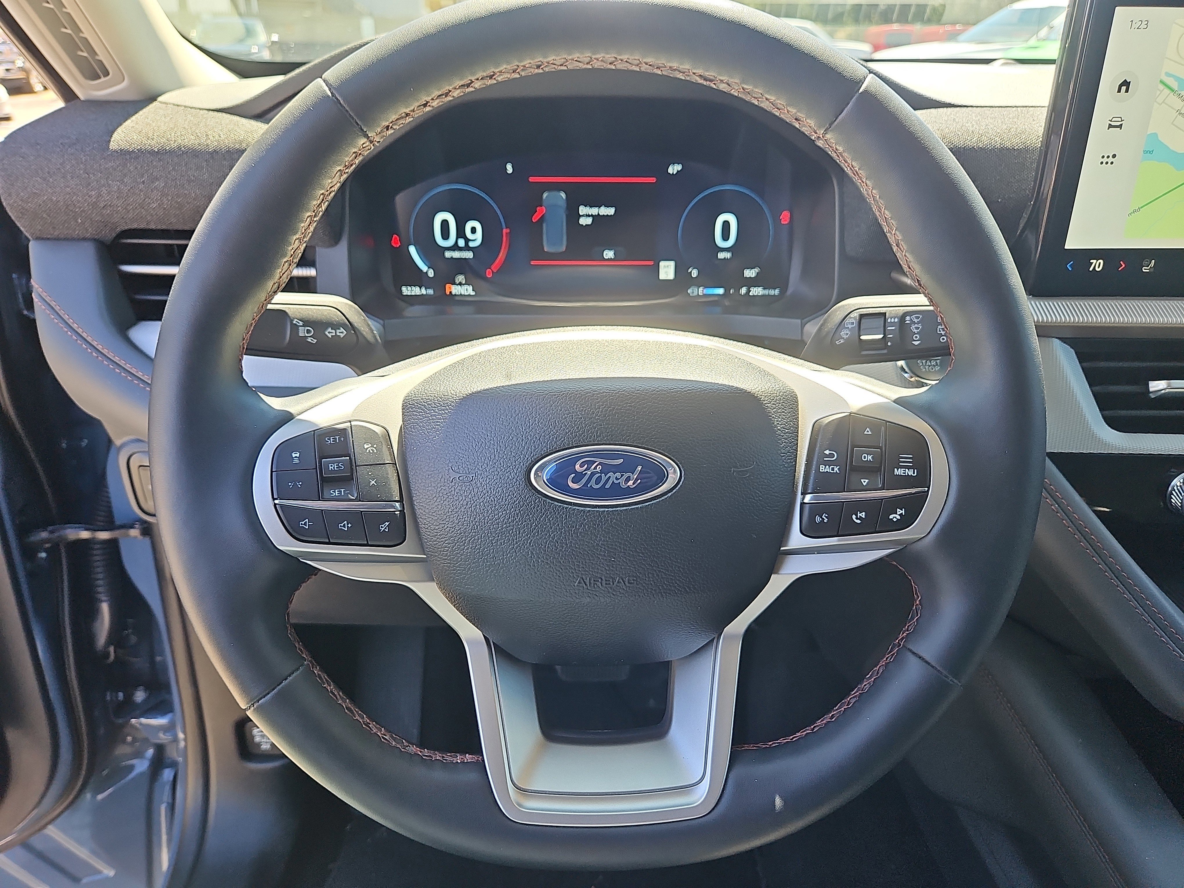 Certified 2025 Ford Explorer Active w/ Active Comfort Package AWD/4WD image 17