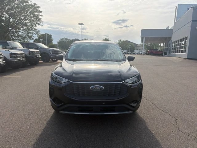 Certified 2024 Ford Escape Active AWD/4WD image 2