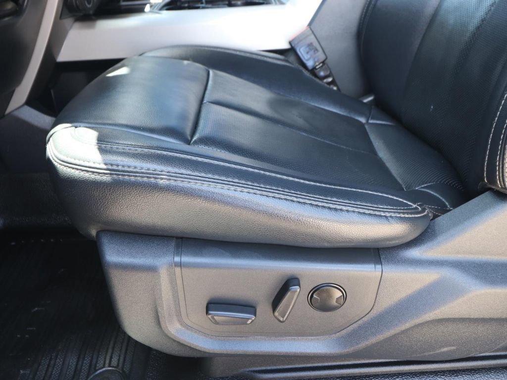 Certified 2022 Ford F250 Lariat w/ Lariat Value Package AWD/4WD image 18