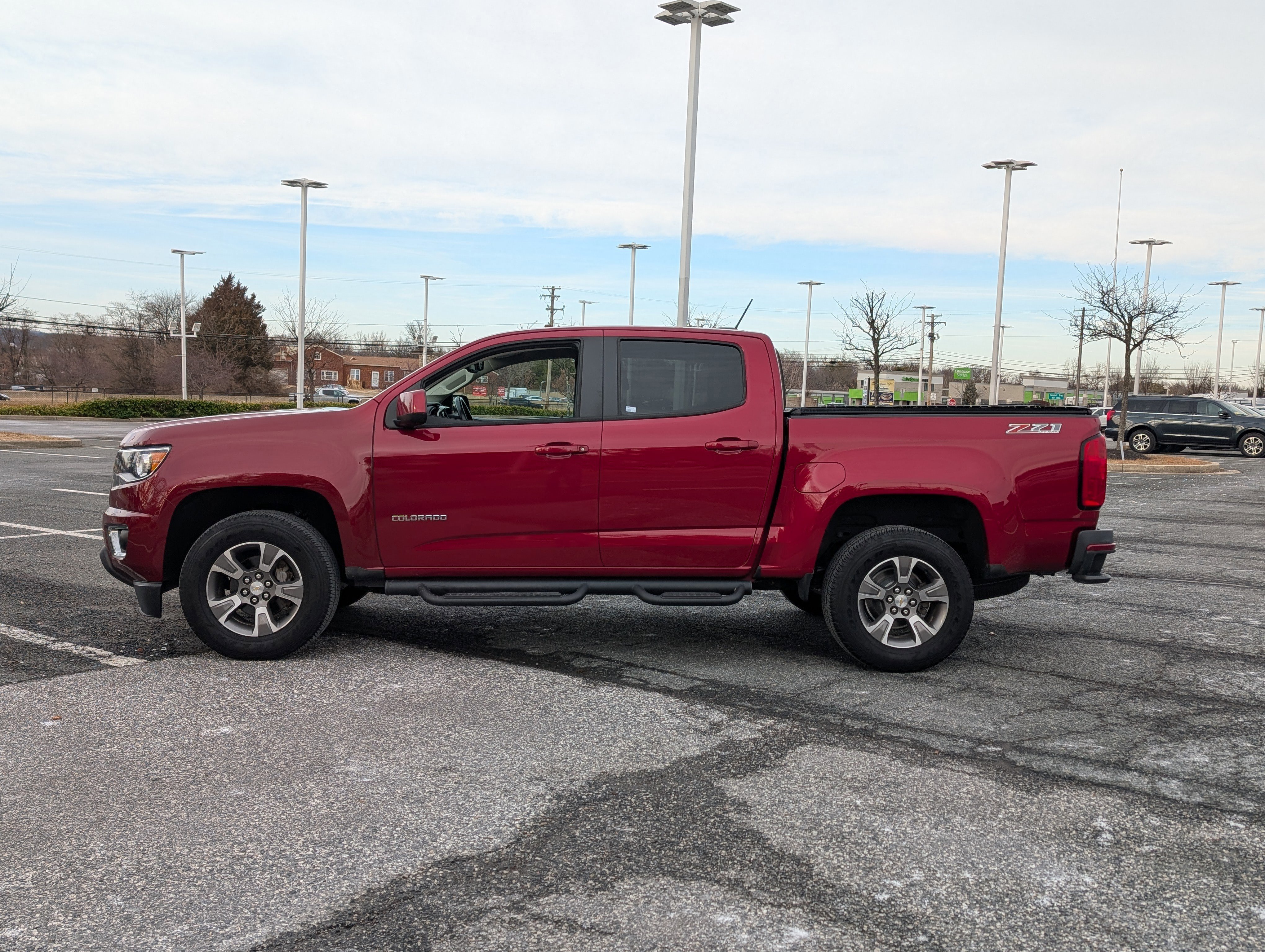 Used 2017 Chevrolet Colorado Z71 image 2