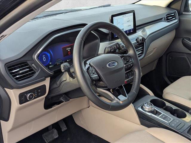 Certified 2022 Ford Escape Titanium w/ Class II Trailer Tow Package image 10