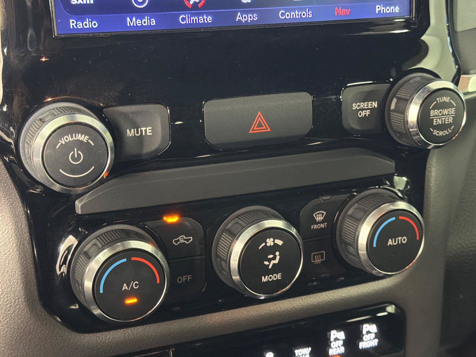 Used 2019 RAM 1500 Big Horn AWD/4WD image 25
