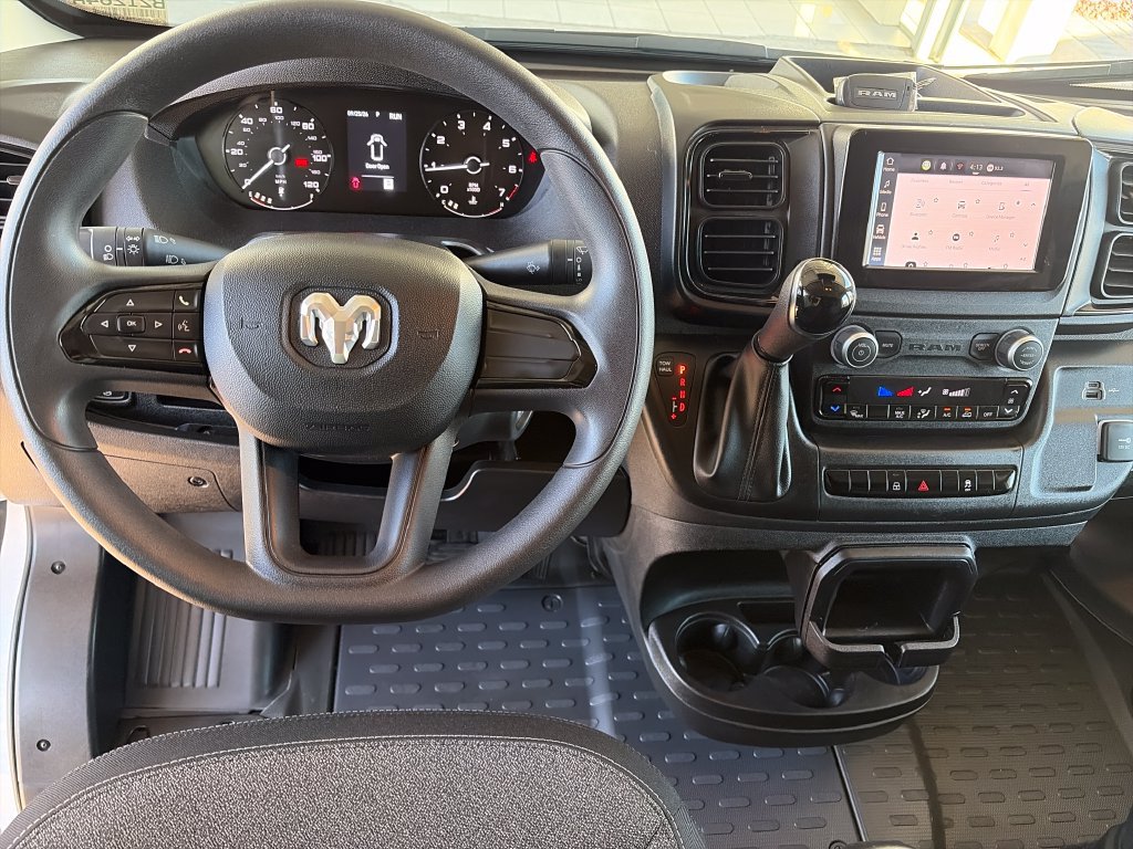 Used 2025 RAM ProMaster 2500 w/ Storage Group FWD image 11