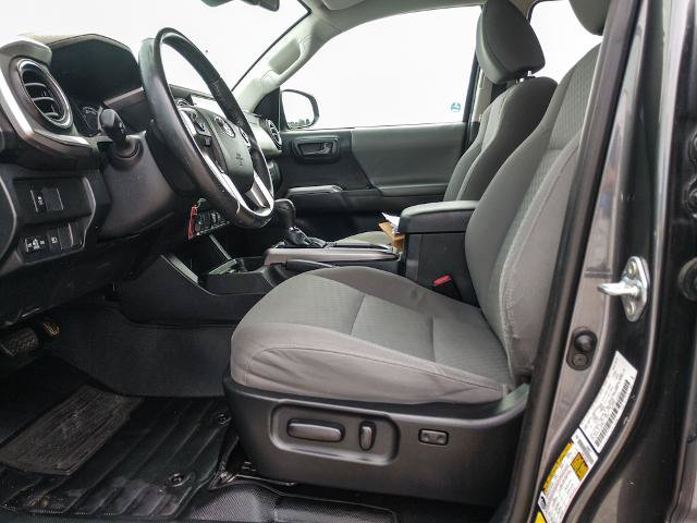 Used 2021 Toyota Tacoma SR5 RWD image 11