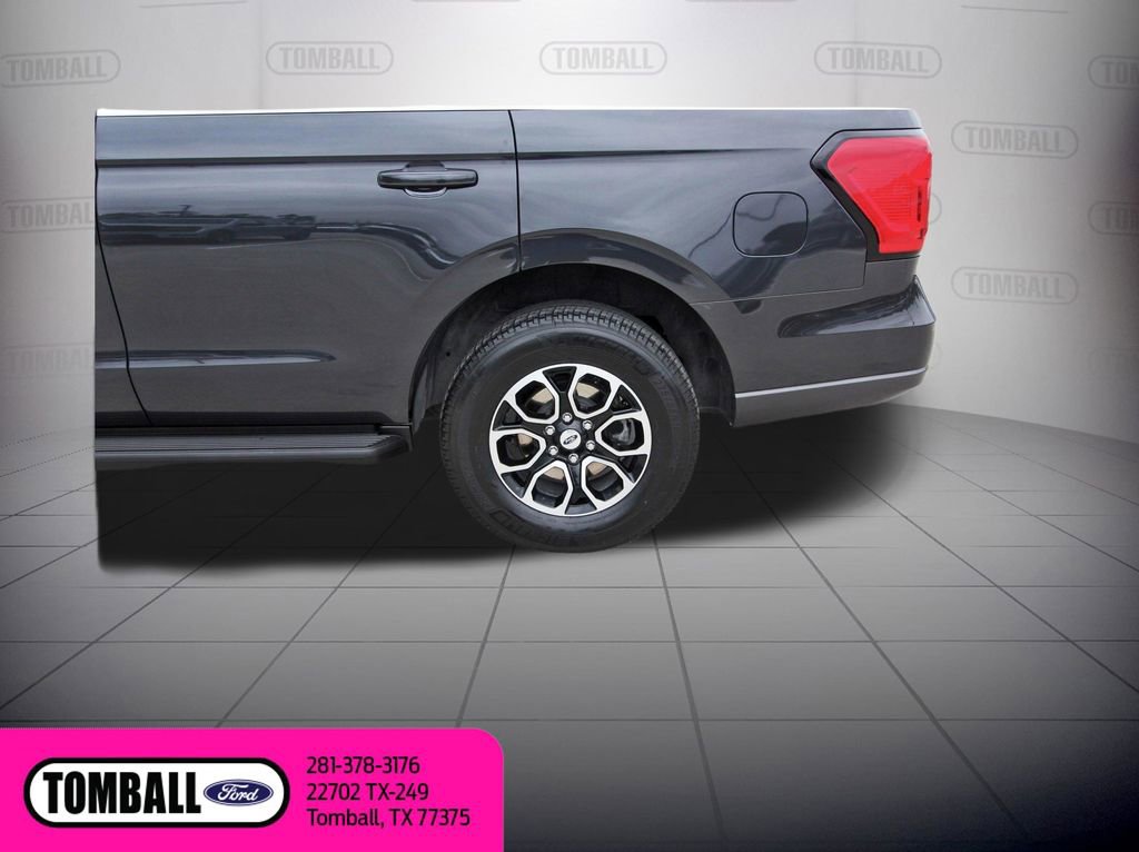 Certified 2024 Ford Expedition XLT RWD image 32