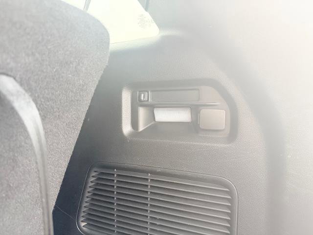 Certified 2022 Ford Explorer XLT w/ Equipment Group 202A image 31