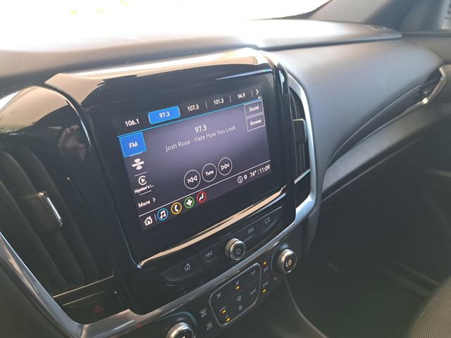 Used 2022 Chevrolet Traverse LT FWD image 10