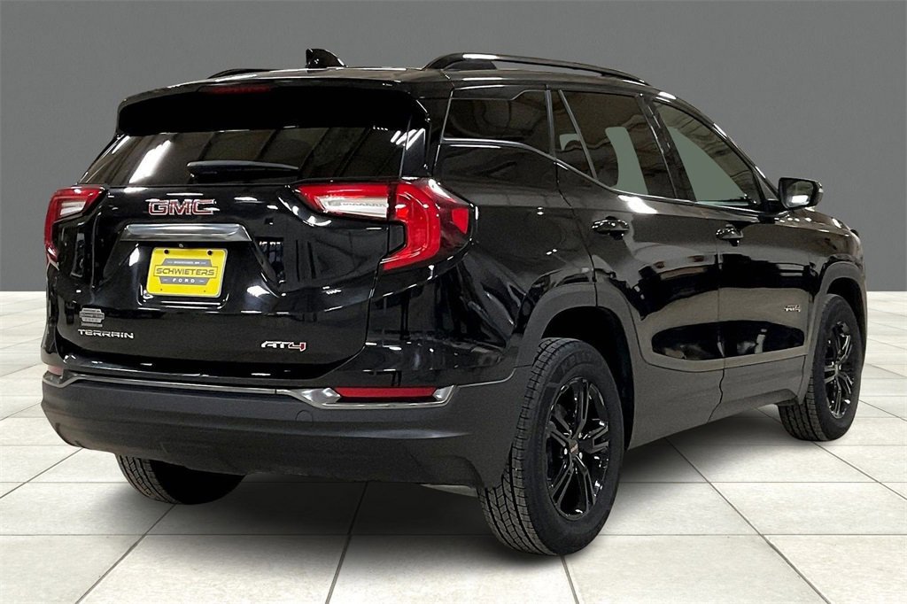 Used 2023 GMC Terrain AT4 image 4