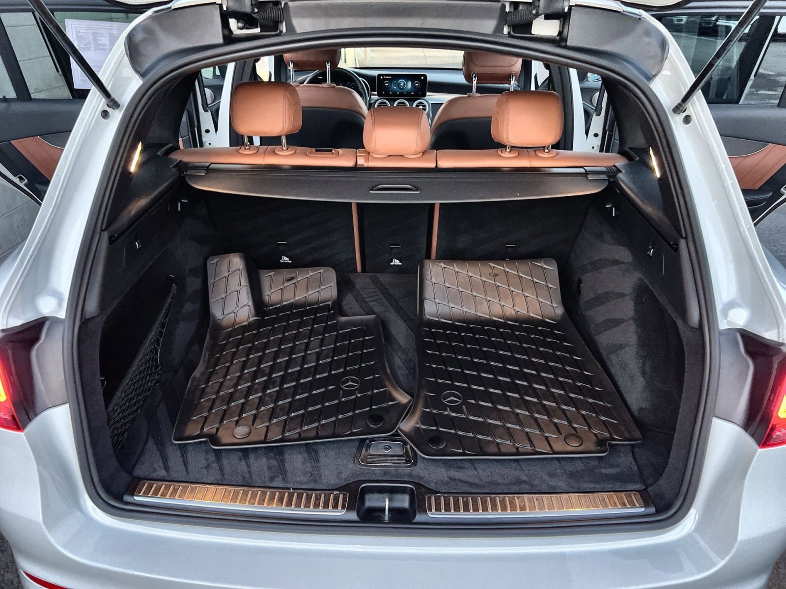 Used 2021 Mercedes-Benz GLC 300 GLC 300 image 25