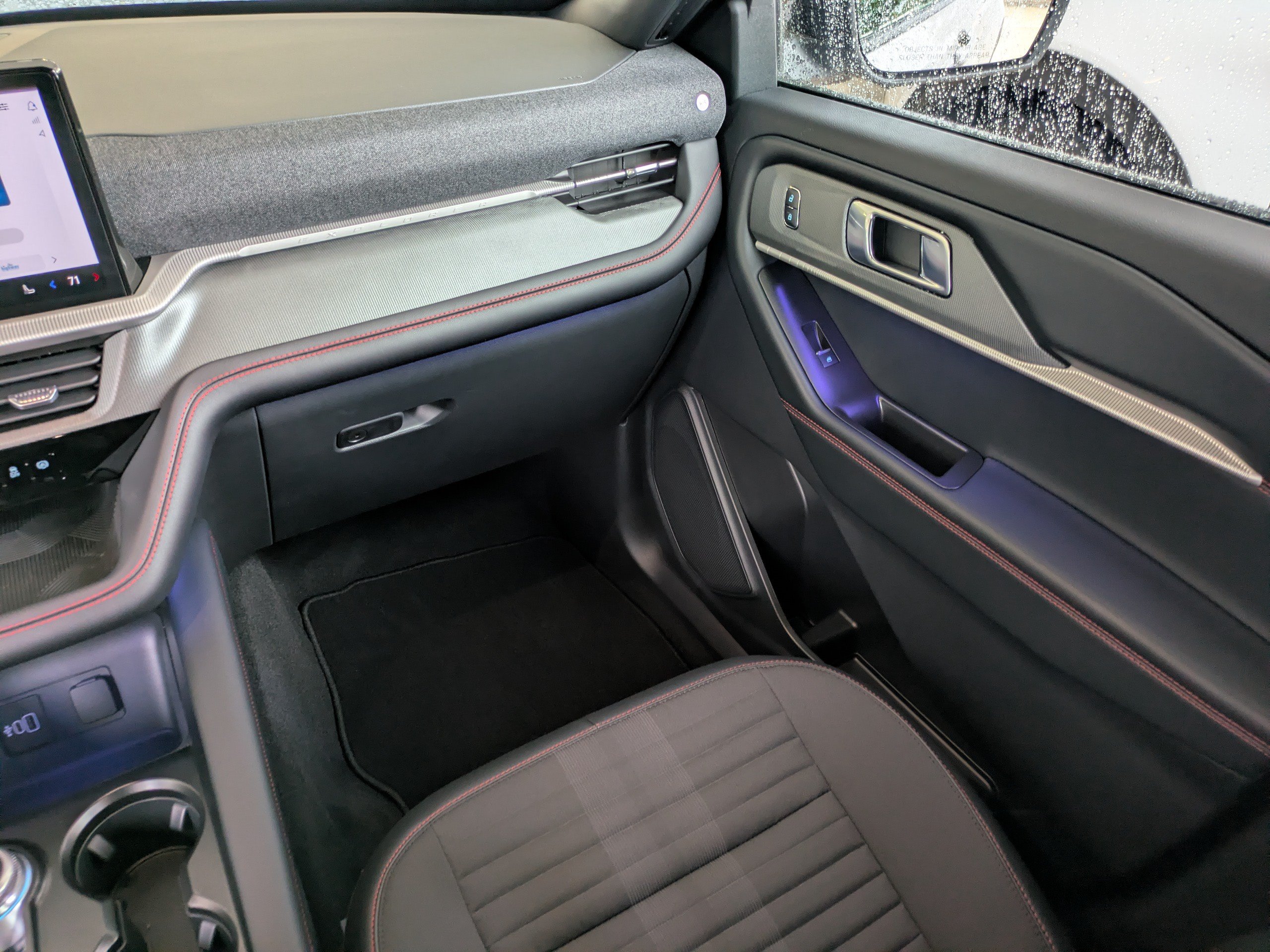 Certified 2026 Ford Explorer ST-Line w/ ST-Line Street Pack RWD image 19