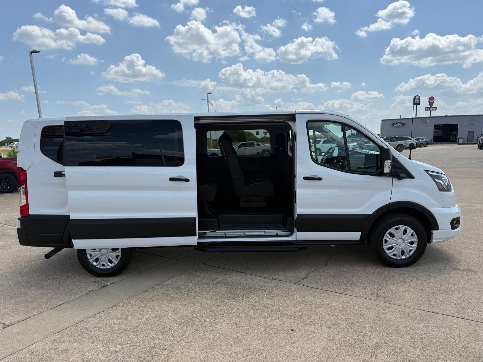 Certified 2023 Ford Transit 350 XLT RWD image 5