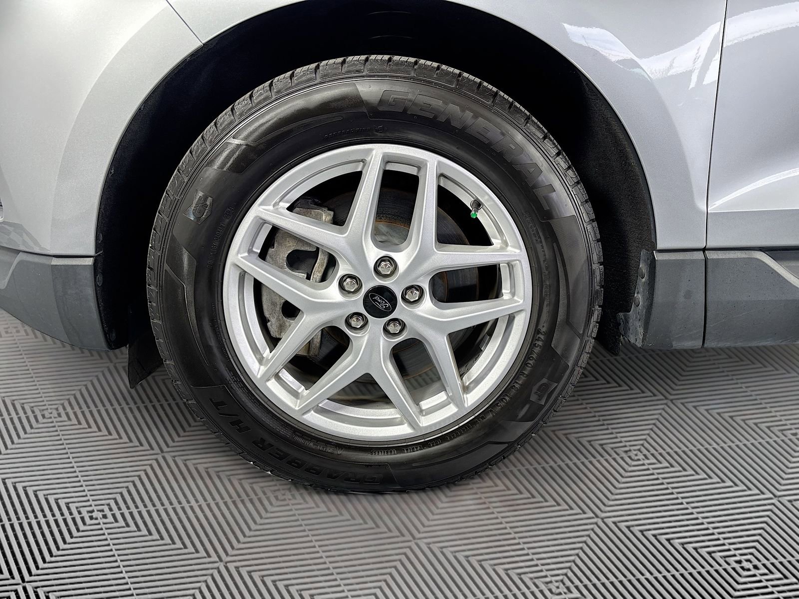 Certified 2023 Ford Edge SEL AWD/4WD image 29