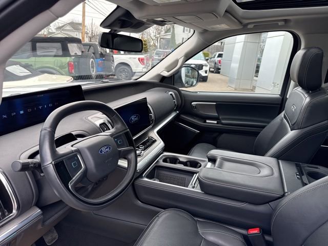 Certified 2025 Ford Expedition Max Platinum image 21