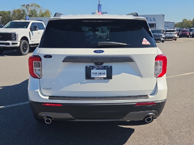Certified 2021 Ford Explorer XLT w/ Equipment Group 202A RWD image 4