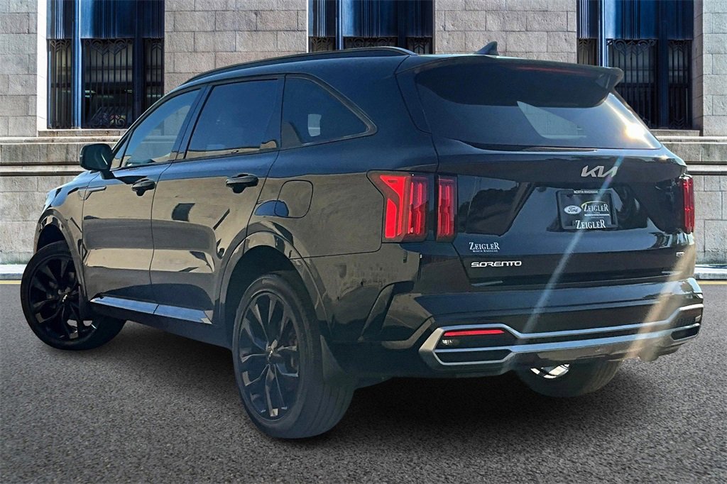 Used 2023 Kia Sorento SX image 10
