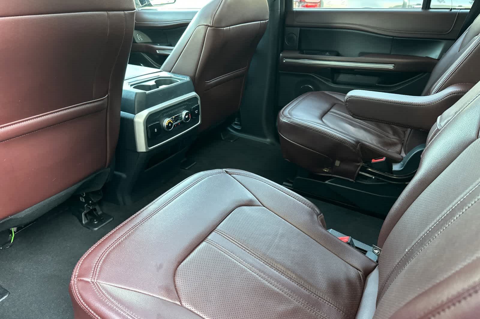 Certified 2024 Ford Expedition Limited image 10