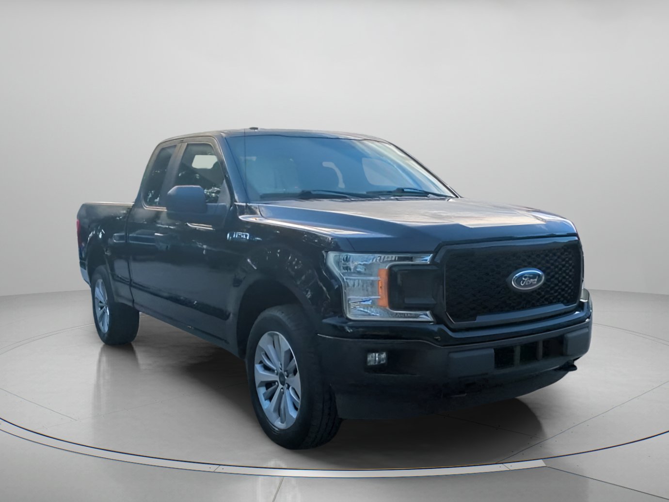 Certified 2018 Ford F150 XL w/ Equipment Group 101A Mid AWD/4WD image 4