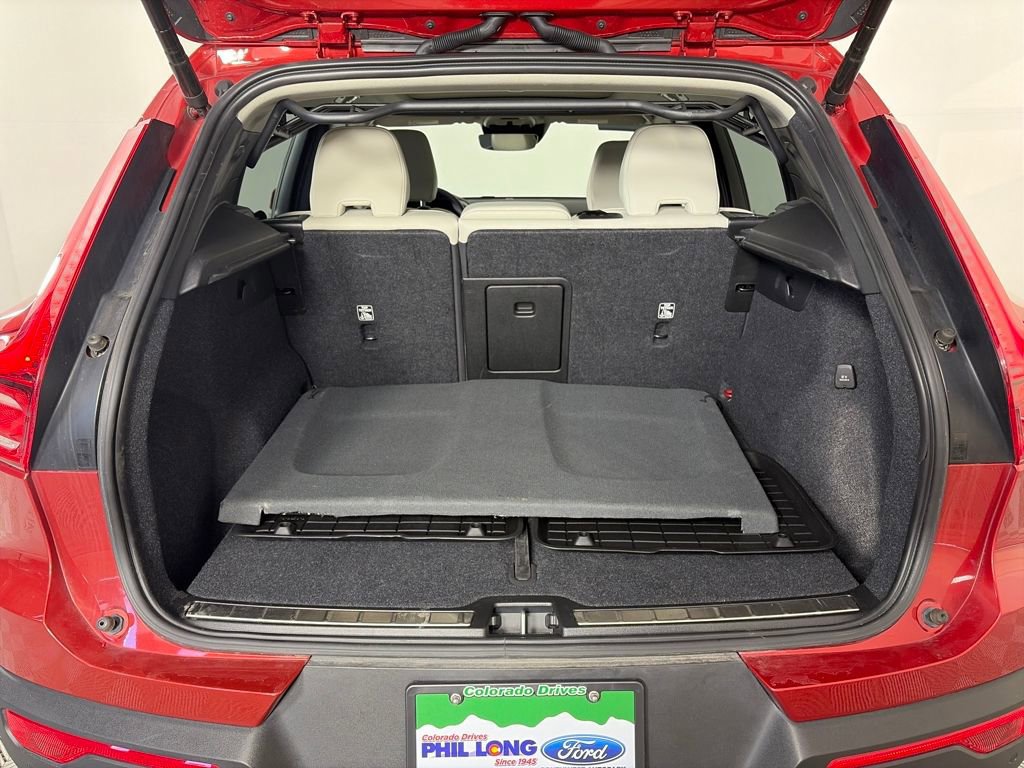 Used 2022 Volvo XC40 T5 Inscription image 26