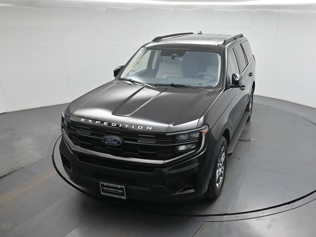 Certified 2025 Ford Expedition Active image 27