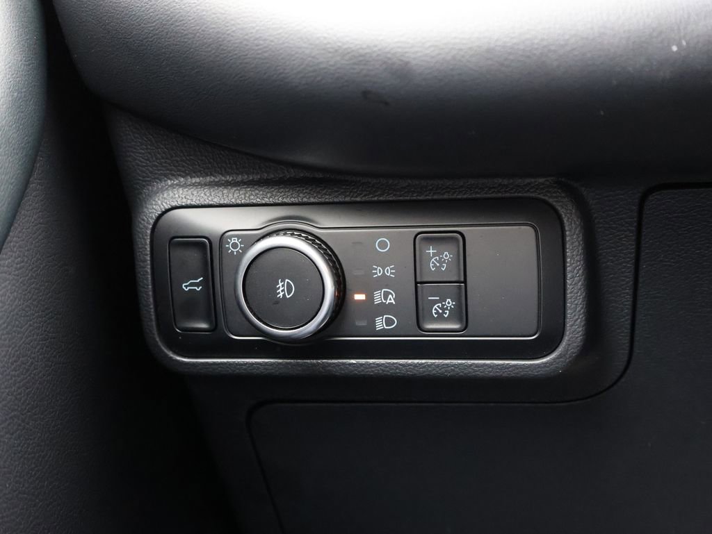 Certified 2025 Ford Explorer ST-Line AWD/4WD image 32
