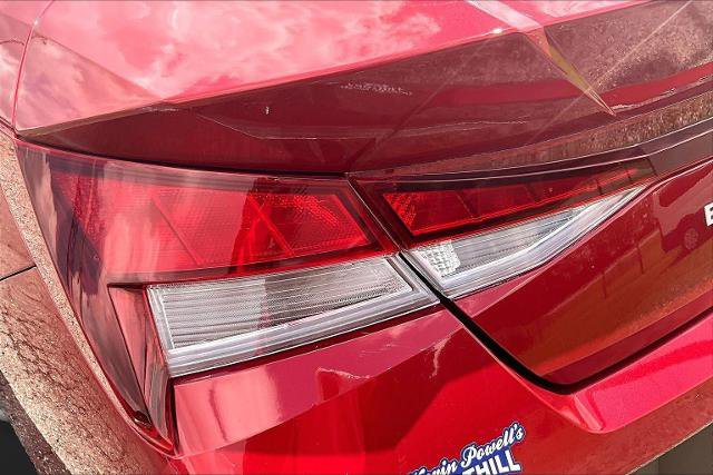 Used 2024 Hyundai Elantra SEL FWD image 30