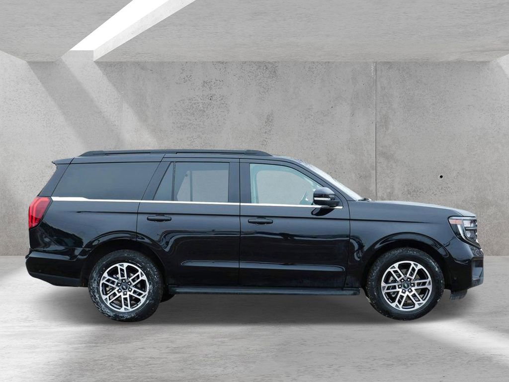 Certified 2025 Ford Expedition Active AWD/4WD image 2