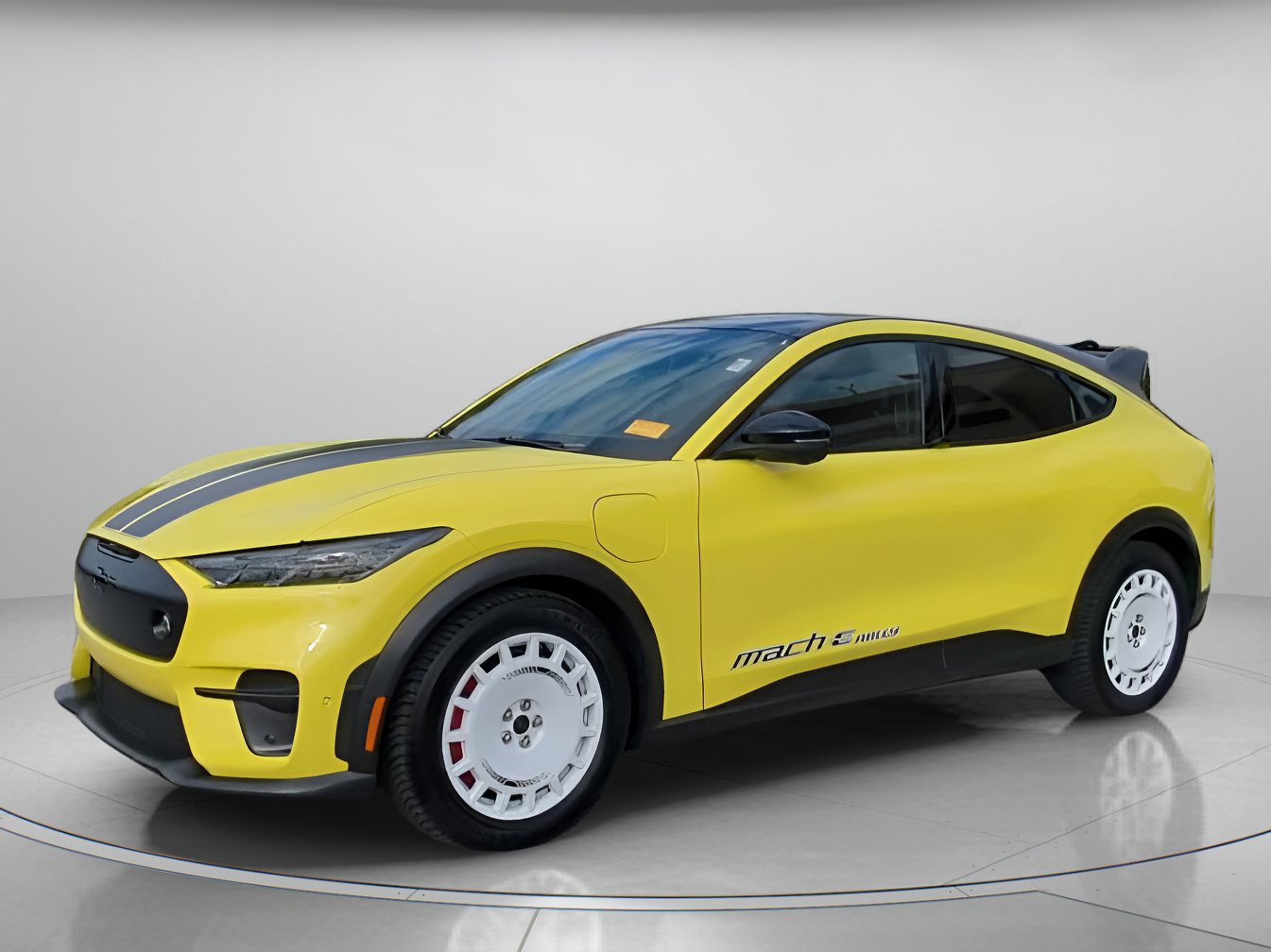 Certified 2024 Ford Mustang Mach-E GT image 5