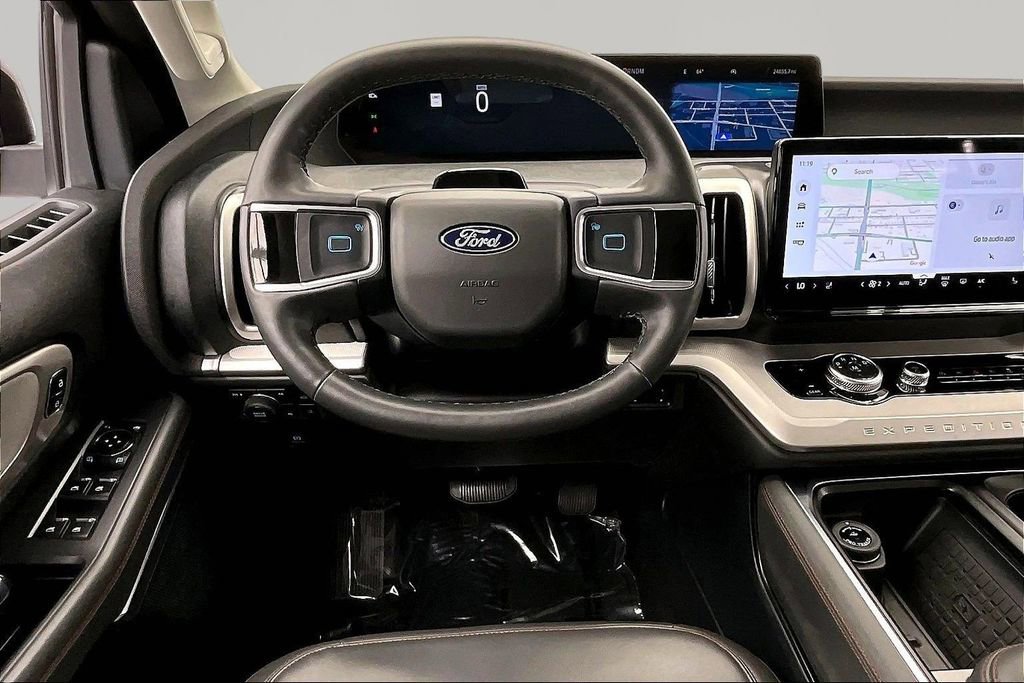 Certified 2025 Ford Expedition Active AWD/4WD image 5