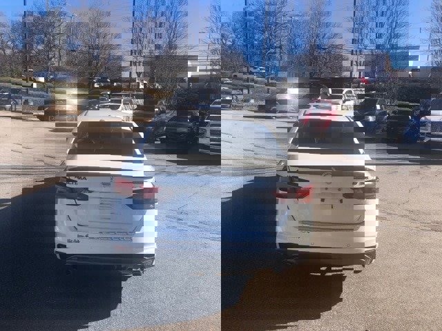 Used 2022 Nissan Altima 2.5 SR w/ Midnight Edition Package image 3