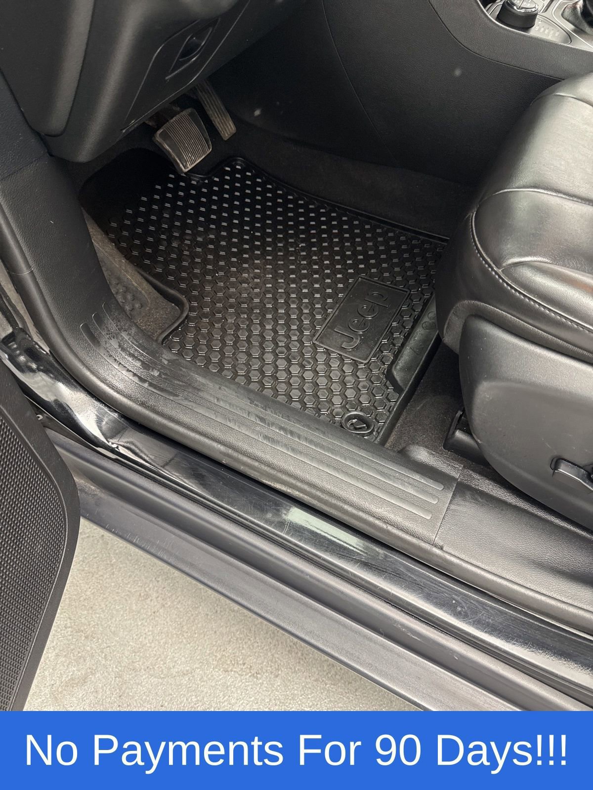 Used 2020 Jeep Cherokee Trailhawk w/ Trailer Tow Group image 16