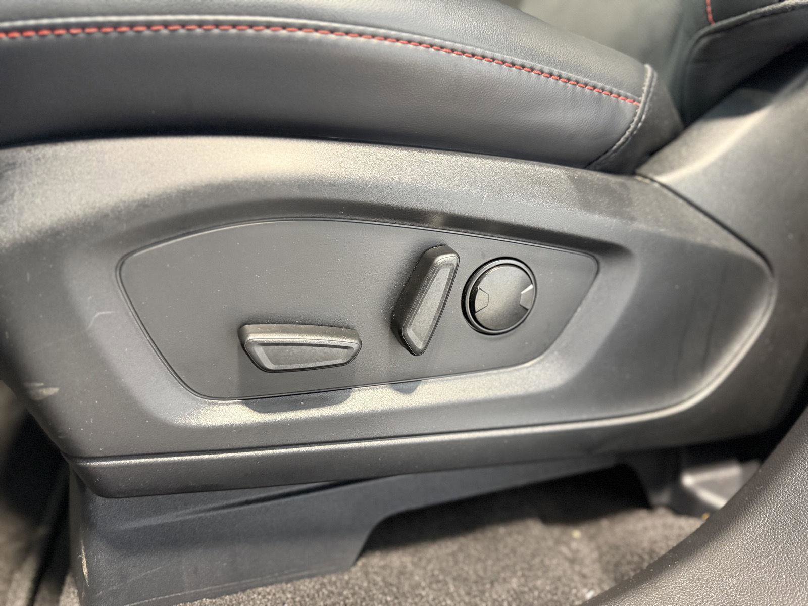 Certified 2025 Ford Explorer ST image 20