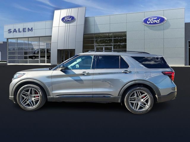 Certified 2025 Ford Explorer ST AWD/4WD image 5