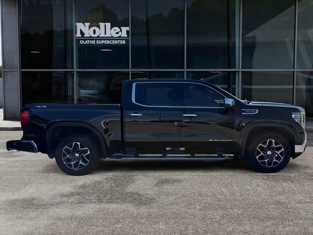 Used 2022 GMC Sierra 1500 SLT w/ SLT Premium Plus Package AWD/4WD image 3