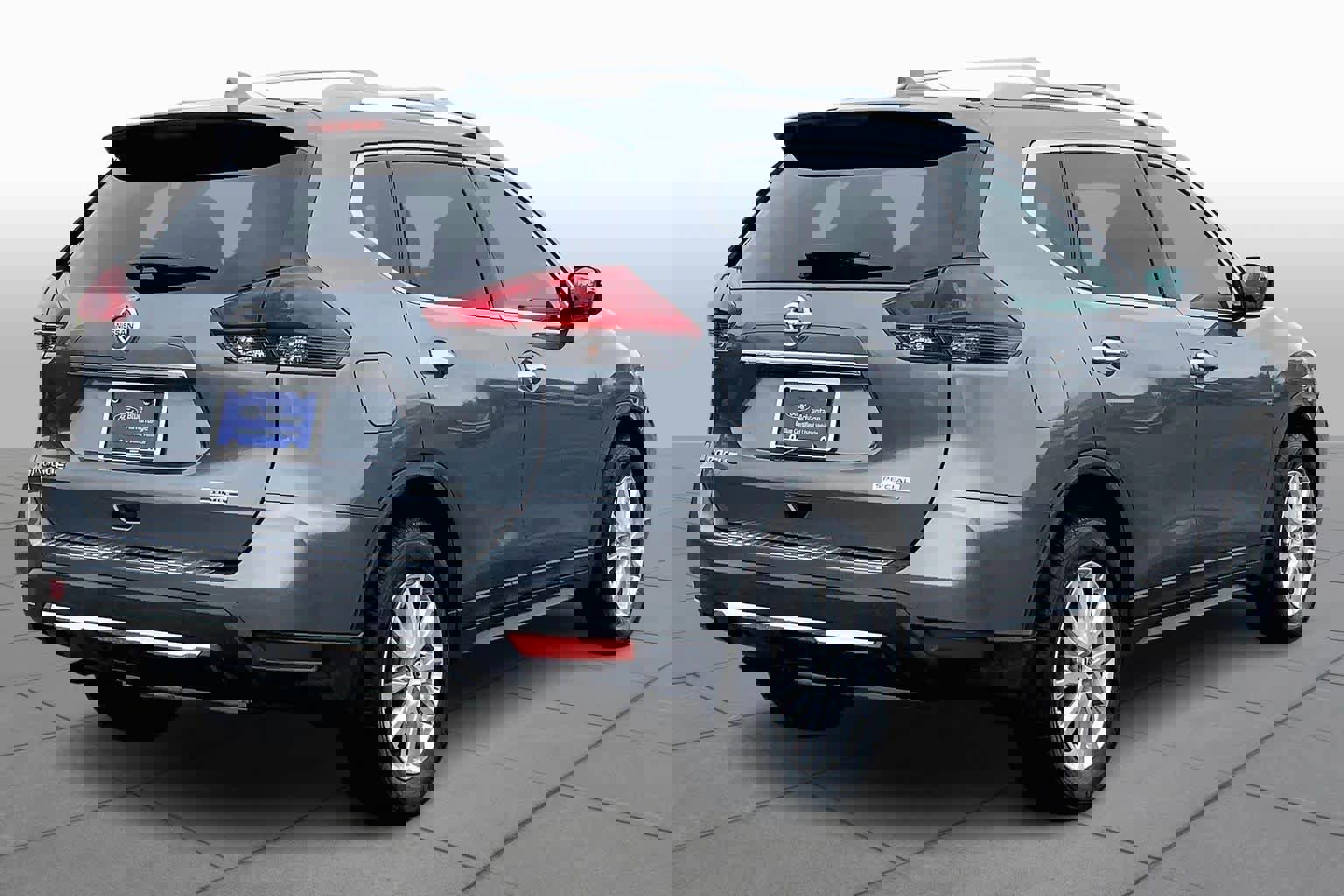 Used 2020 Nissan Rogue S w/ Special Edition Package image 3