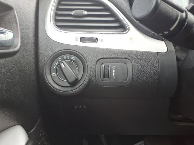 Used 2020 Dodge Journey SE w/ SE Popular Equipment Group image 16