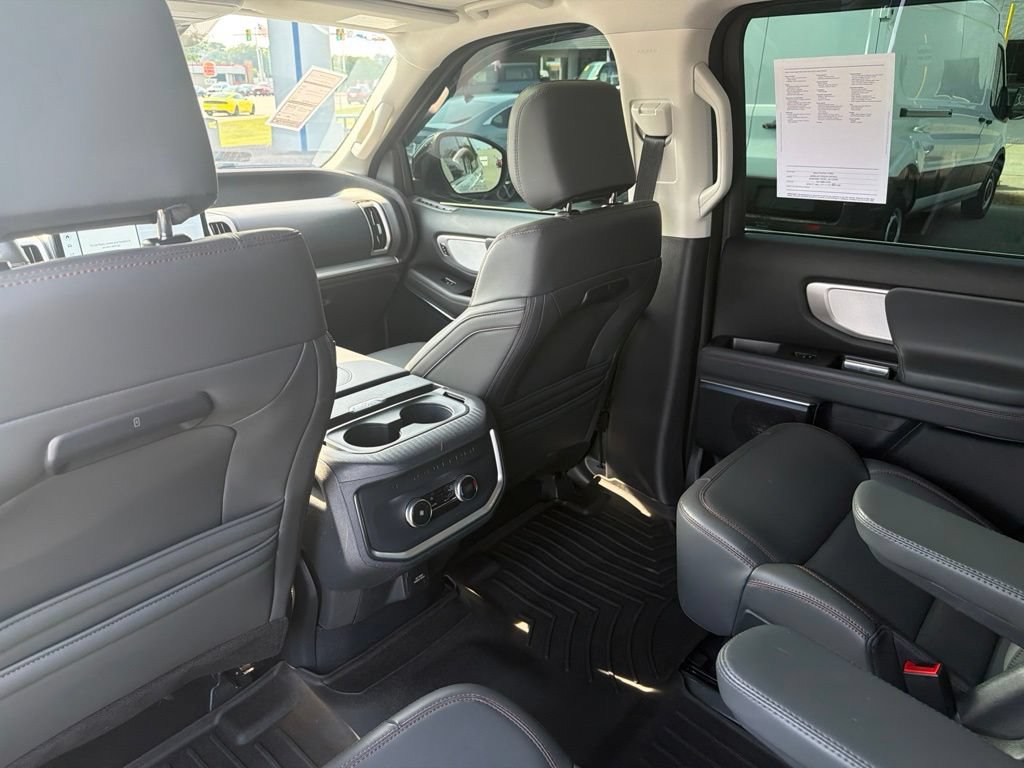 Certified 2025 Ford Expedition Active AWD/4WD image 27