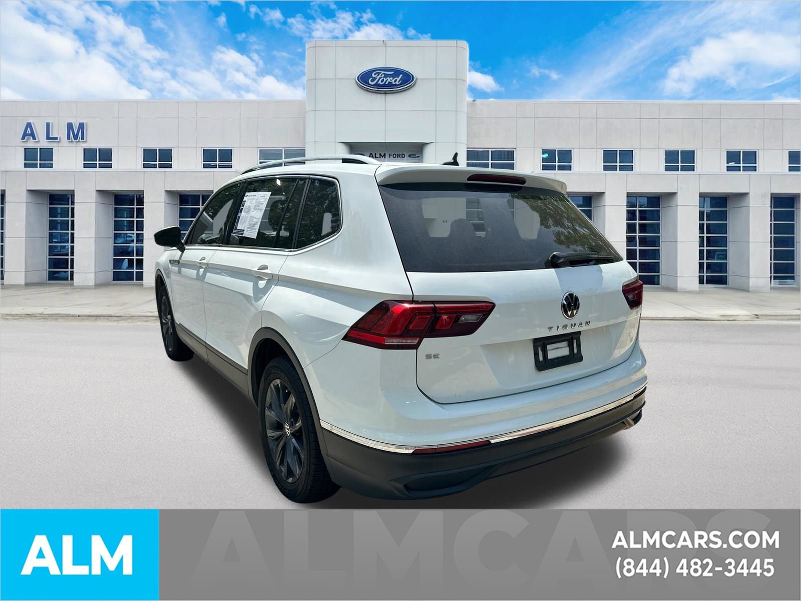 Used 2022 Volkswagen Tiguan SE FWD image 8