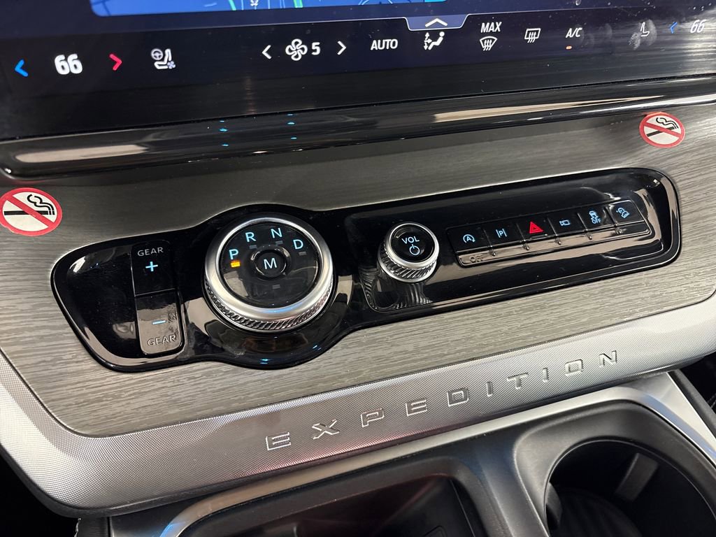 Certified 2025 Ford Expedition Platinum AWD/4WD image 27