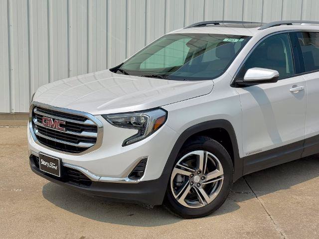 Used 2021 GMC Terrain SLT w/ Infotainment Package II AWD/4WD image 2
