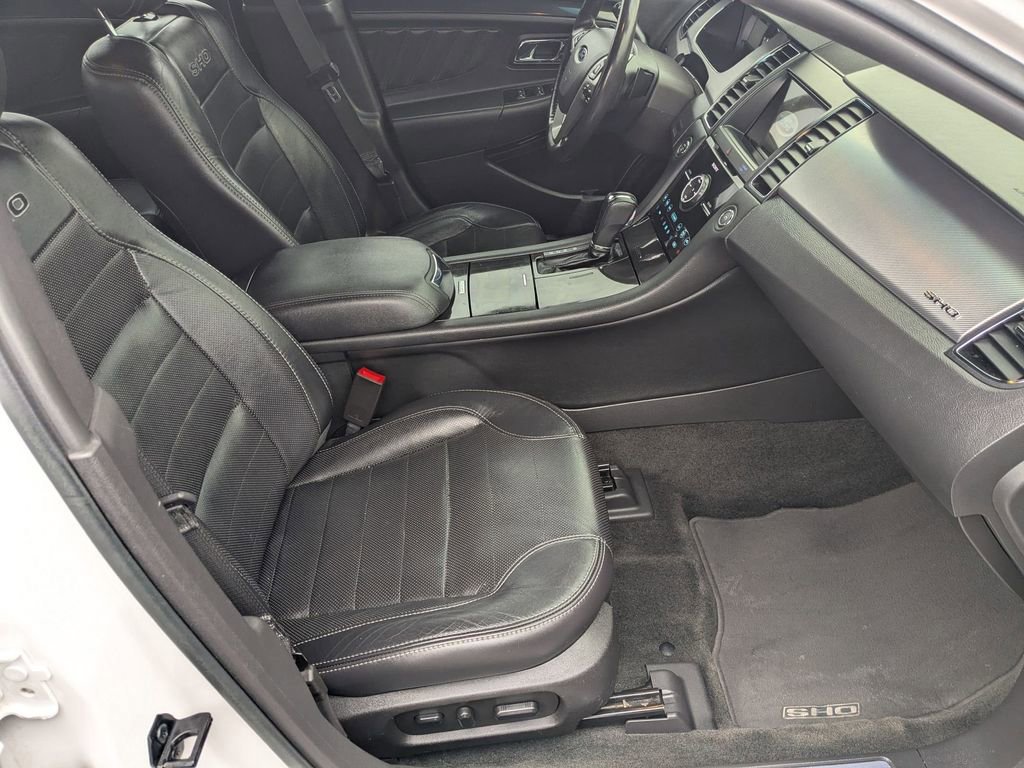 Certified 2018 Ford Taurus SHO image 21