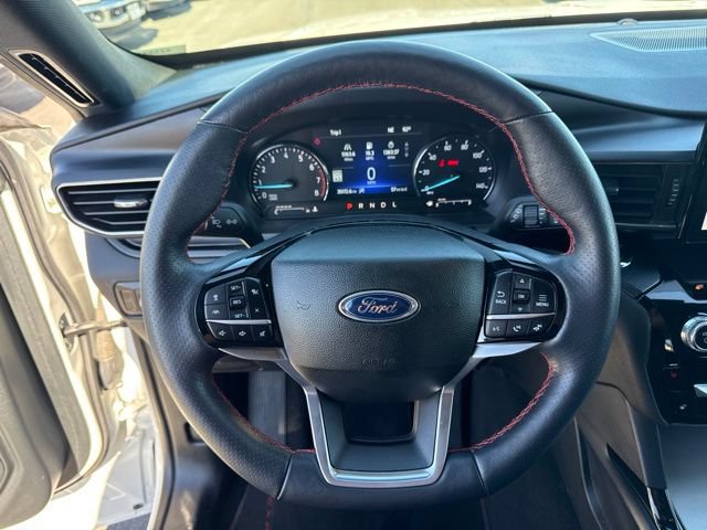 Certified 2024 Ford Explorer ST-Line w/ Class IV Trailer Tow Package AWD/4WD image 25