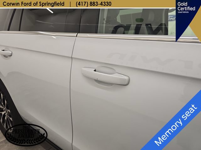 Certified 2025 Ford Expedition Platinum AWD/4WD image 8