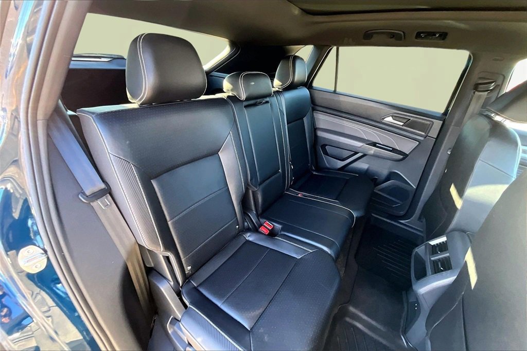Used 2023 Volkswagen Atlas Cross Sport SE w/ Panoramic Sunroof Package image 27