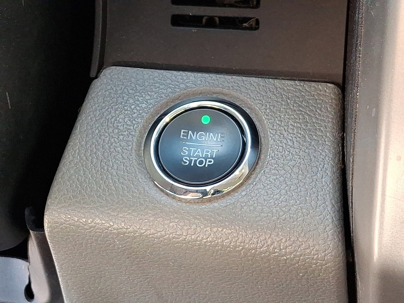 Certified 2019 Ford F150 Lariat image 26