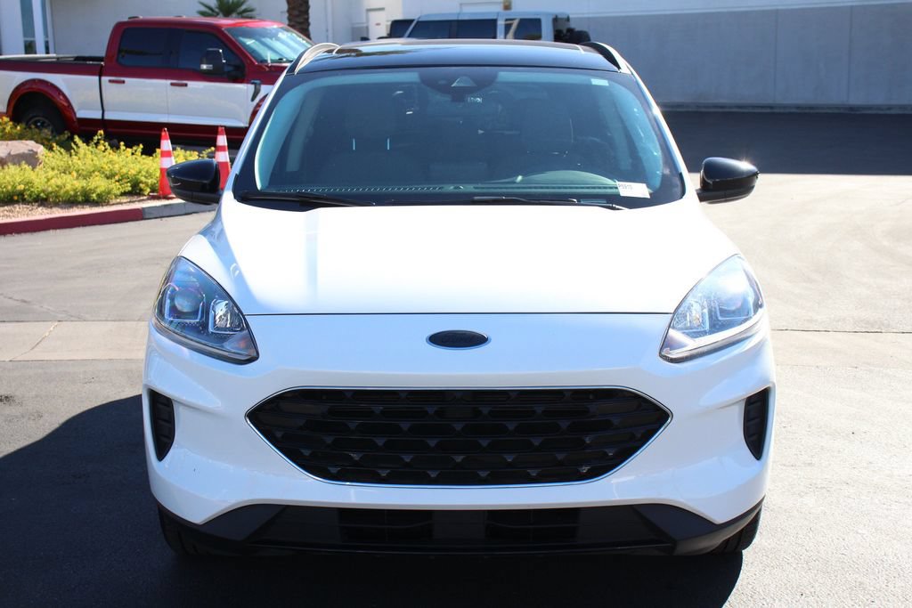 Certified 2022 Ford Escape SE w/ SE Sport Appearance Package FWD image 13