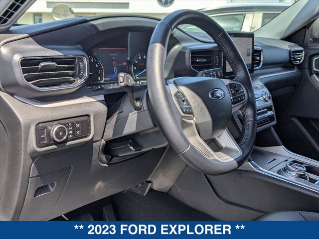 Certified 2023 Ford Explorer XLT w/ Equipment Group 202A RWD image 12