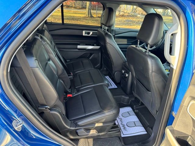 Certified 2022 Ford Explorer XLT w/ Equipment Group 202A image 15