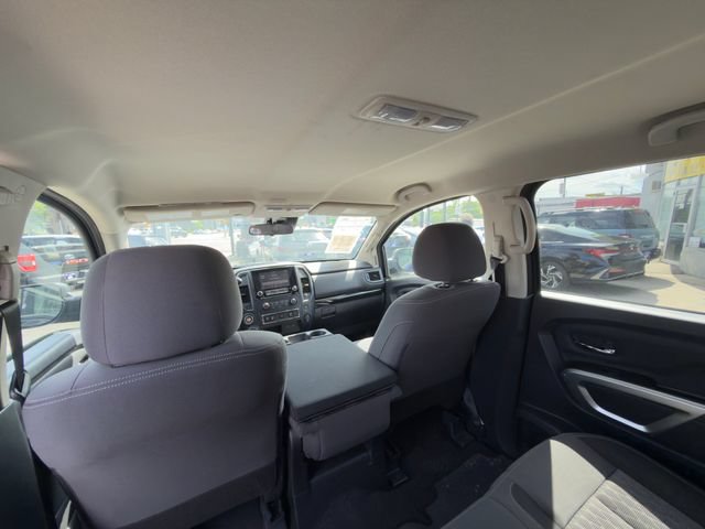 Used 2023 Nissan Titan SV AWD/4WD image 28