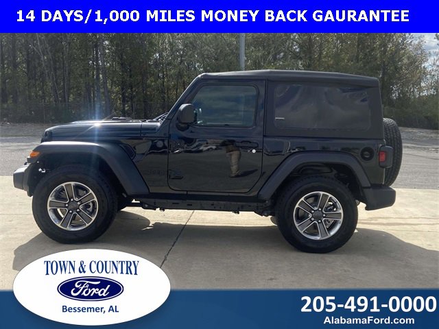 Used 2025 Jeep Wrangler Sport image 6