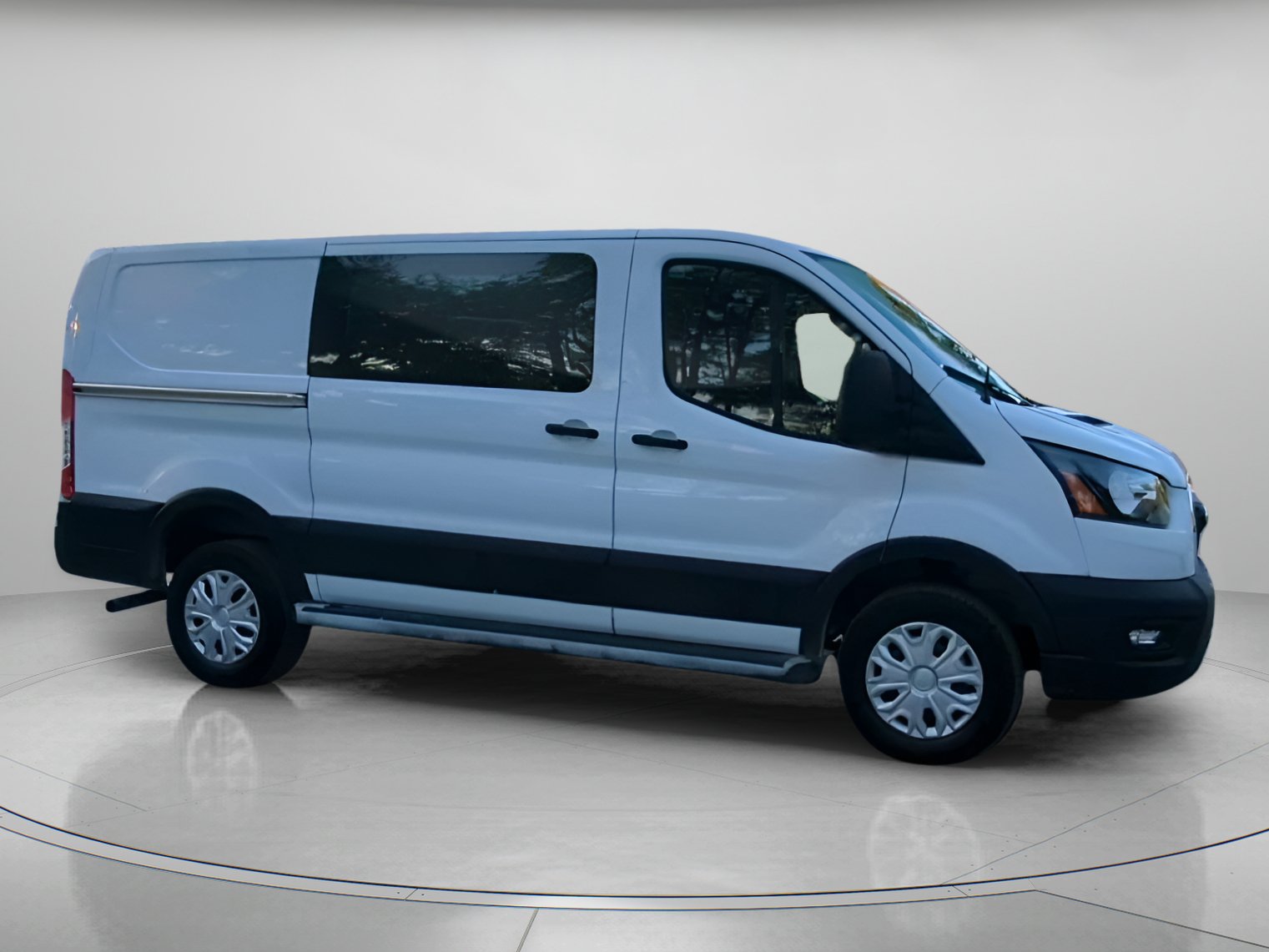 Certified 2025 Ford Transit 250 Low Roof w/ Exterior Upgrade Package RWD image 34
